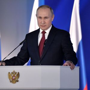 Владимир Путин призвал максимально сократить число проверок бизнеса